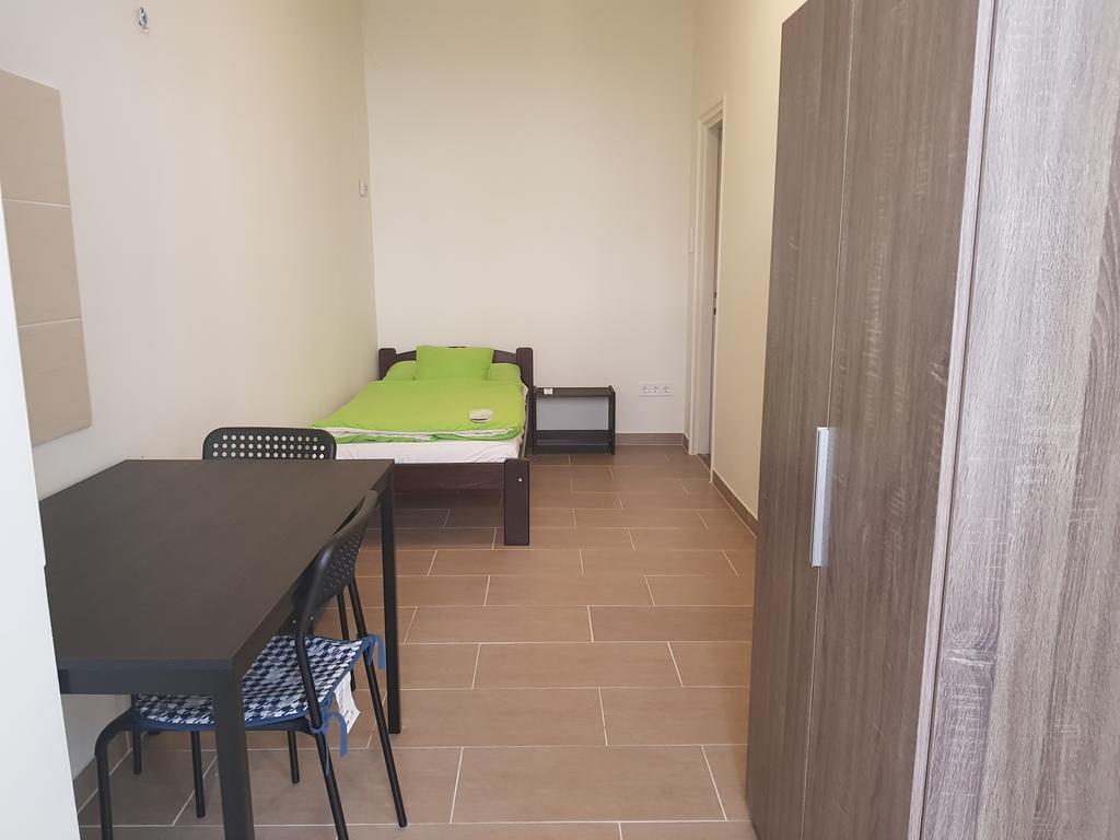 וסס Airport Microstore Panzio מראה חיצוני תמונה